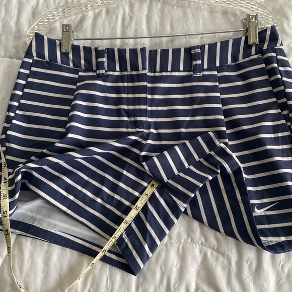 Women’s Nike Golf Shorts, size 6, navy blue with white stripes. - Picture 3 of 6